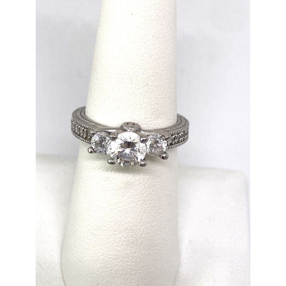 925 Sterling Silver CZ Ring Size 7